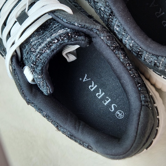 Serra Ladies Platform Sneakers, Size 9, NWT in Original Retail box - Picture 13 of 17